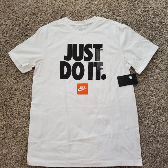 Nike Other - NIKE XL WHITE  T SHIRT JUST DO IT